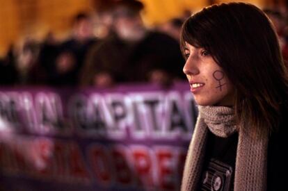 Una joven en la manifestación de Valencia por el Día de la Mujer.