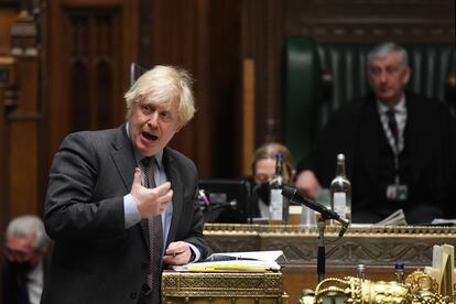 El primer ministro del Reino Unido, Boris Johnson, en la Cámara de los Comunes, en Londres.