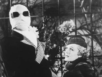 Claude Rains y Gloria Stuart, en un momento de El hombre invisible, de James Whale (1933).