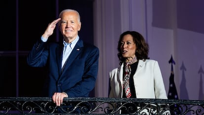 Joe Biden y la vicepresidenta Kamala Harris durante los festejos del 4 de julio.