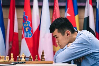 Liren Ding, primer cabeza de serie de la Copa del Mundo, durante la partida de hoy