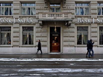 Fachada de uma unidade do banco Safra em Zurique, na Suíça, em 2012.