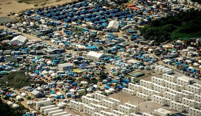 Vista a&eacute;rea de la &quot;jungla&quot; de Calais, del pasado 16 de agosto.