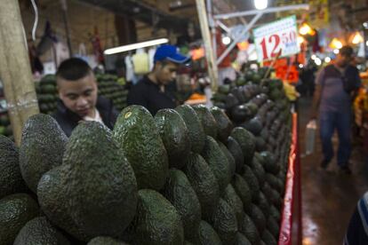 An avocado stall in a Mexico City market.