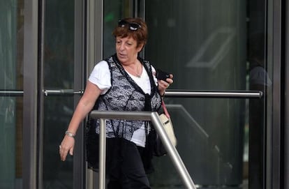 Promotora Viviana Fein saindo da casa de Nisman em 27 de janeiro.