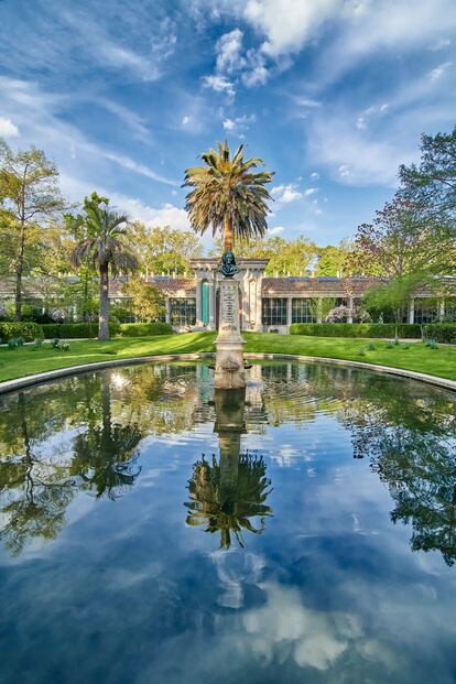 El Estanque de Linneo y el Pabellón Villanueva del Real Jardín Botánico.