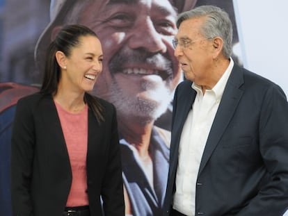 Claudia Sheinbaum y Cuauhtémoc Cárdenas durante la presentación de la candidata del proyecto República Soberana y con Energía, el 18 de marzo.