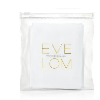 Eve Lom: Un trío de muselinas de algodón 100% con propiedades exfoliantes. 19,99 euros.