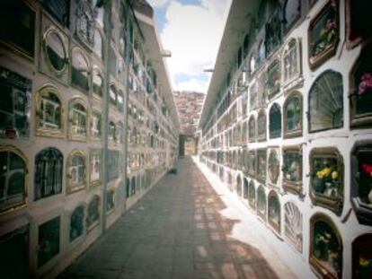 Uno de los pasillos del Jardín de la Alameda, en Cuzco (Perú).