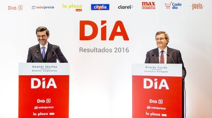 Ricardo Currás, a la derecha, y Amando Sánchez, durante la presentación de resultados de Día.