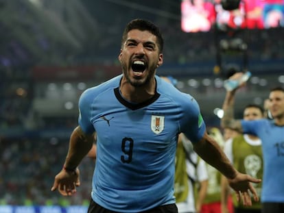 Luis Suárez celebra la victoria de Uruguay contra Portugal.