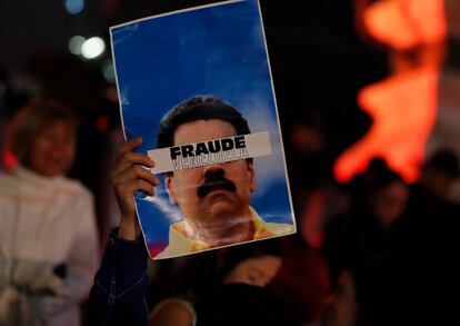 Venezolanos en México protestan contra los resultados electorales, el 30 de julio en Ciudad de México. 