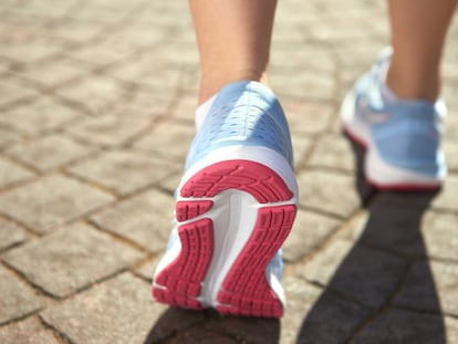 Unas plantillas adecuadas pueden mejorar notablemente nuestro confort al caminar o al pasar mucho tiempo de pie. GETTY IMAGES