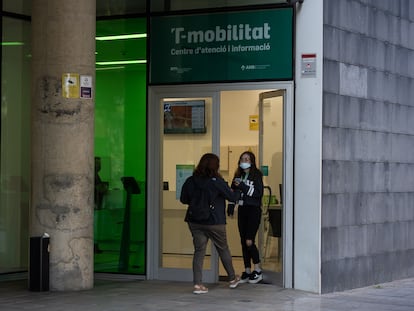 Centro de atención e información de la T-Mobilitat, en L'Hospitalet de Llobregat.