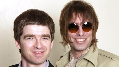 Los hermanos Gallagher pasaron de perder el tiempo dándole a la pinza durante su salvaje época en Oasis. No hay duda de que Lennon (hijo de Liam) ha heredado la prominencia capilar en las cejas.

 