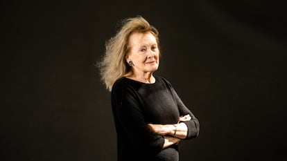 La escritora francesa Annie Ernaux, en la presentación del Festival Internacional del Libro, en Edimburgo (Reino Unido) en 2019.