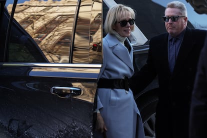 E. Jean Carroll enters Manhattan Federal Court, in the second civil trial after she accused former U.S. President Donald Trump of raping her decades ago, in New York City, January 17, 2024. REUTERS/Shannon Stapleton