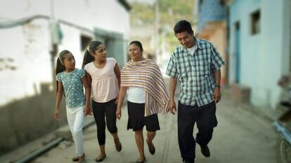 Shot in Mexico, &#039;Aqu&iacute; y all&aacute;&#039; is about an immigrant&rsquo;s return home.