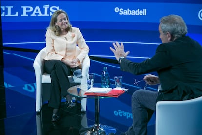 Nadia Calviño, vicepresidenta primera y ministra de Asuntos Económicos y Transformación Digital del Gobierno de España, en conversación con Xavier Vidal-Folch, columnista de EL PAÍS.