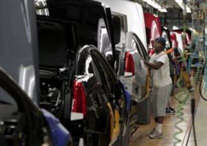 De las cuatro marcas que componen GM, la que experimentó un mayor aumento de la demanda durante el mes fue el fabricante de lujo Cadillac. EFE/Archivo