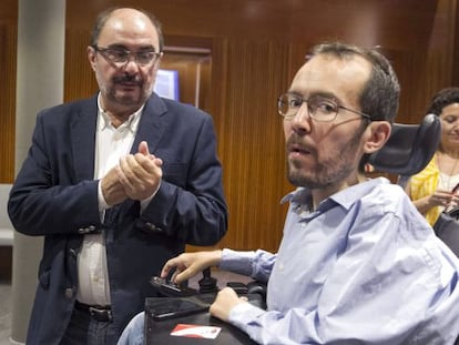 Javier Lamb&aacute;n (i) y Pablo Echenique (d), el pasado d&iacute;a 24 en Zaragoza.