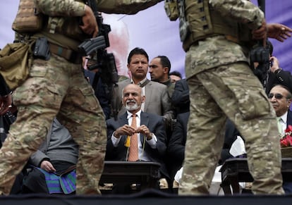 Mitin de campaña del candidato Ashraf Ghani. Las fuerzas de Seguridad se encargan de controlar la violencia talibán durante el proceso electoral.