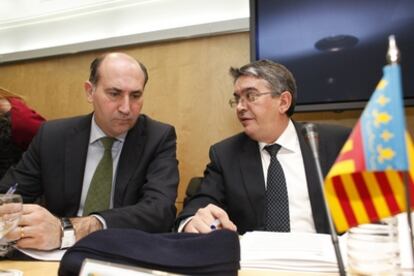 Enrique Verdeguer en su época de consejero de la Generalitat Valenciana junto al también miembro del Ejecutivo regional José Manuel Vela.