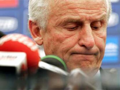 Trapattoni, durante su rueda de prensa en Lisboa.