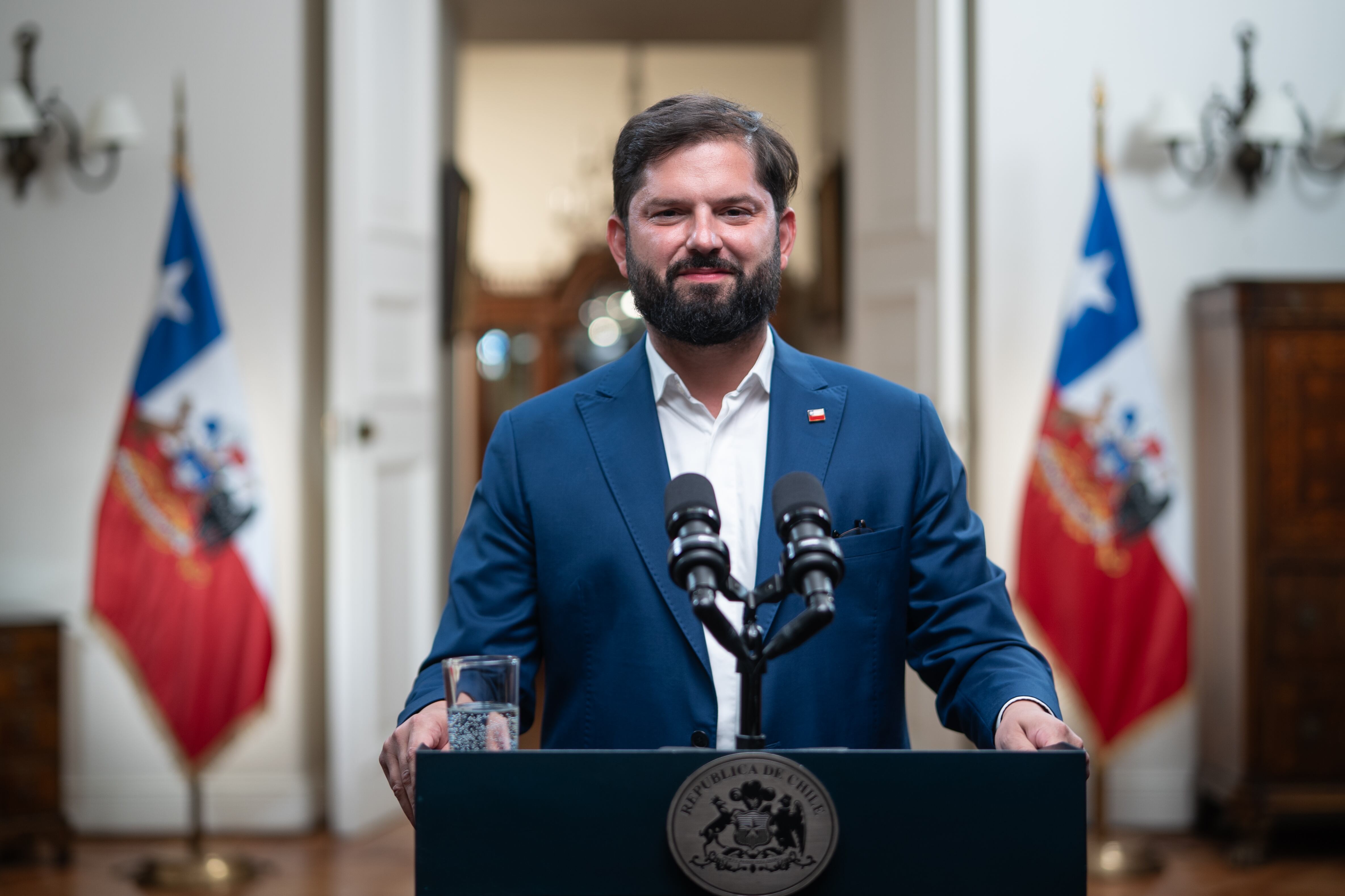 Boric, en su última cadena nacional: “La dignidad del expresidente Allende no se mancha por los errores que yo pueda haber cometido”