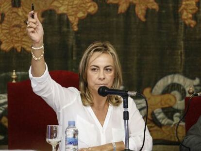 La alcaldesa de Alicante, Sonia Castedo, durante un pleno del Ayuntamiento.