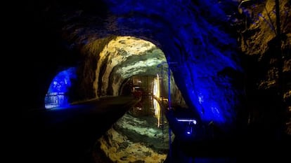 Interior de una mina em Cundinamarca, Colômbia.