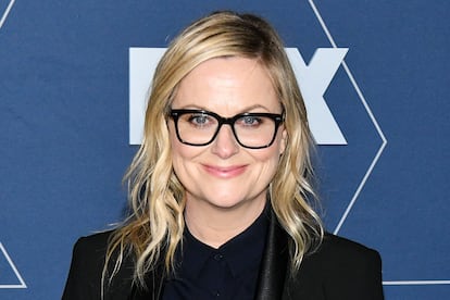 Amy Poehler. “Lo primero que hay que tener en cuenta es que llorar no siempre es malo, ¿sabes? A veces tienes sentimientos que afloran y debes permitirte sentirlos. En las conversaciones de pareja, por ejemplo, es natural llorar a veces y no es algo contra lo que necesariamente tengas que luchar. En situaciones profesionales, sí que es cierto que a veces las lágrimas no son apropiadas si estás hablando con tu jefe […] Creo que no debes ser tan duro contigo mismo si las lágrimas brotan... Si alguien te pregunta por qué estás llorando, puedes contestart: 'Por lo equivocado que estás'”.