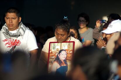 Madres de emigrantes y de la organización durante una misa en las Patronas (Amatlán, Veracruz). Más de 70.000 emigrantes han desaparecido en su tránsito por el territorio mexicano desde 2006 cuando trataban de llegar a Estados Unidos.