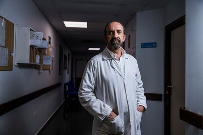 Santiago Moreno, en el Hospital Ramón y Cajal. 