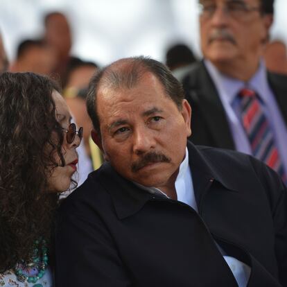 Daniel Ortega y Rosario Murillo en el palacio de Miraflores, Caracas (Venezuela), el 10 de enero de 2013.