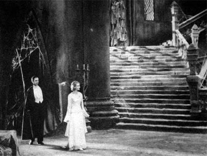 Un fotograma de la película <i>Drácula</i><b> proyectada este verano en el Prospect Park de Nueva York.</b>
