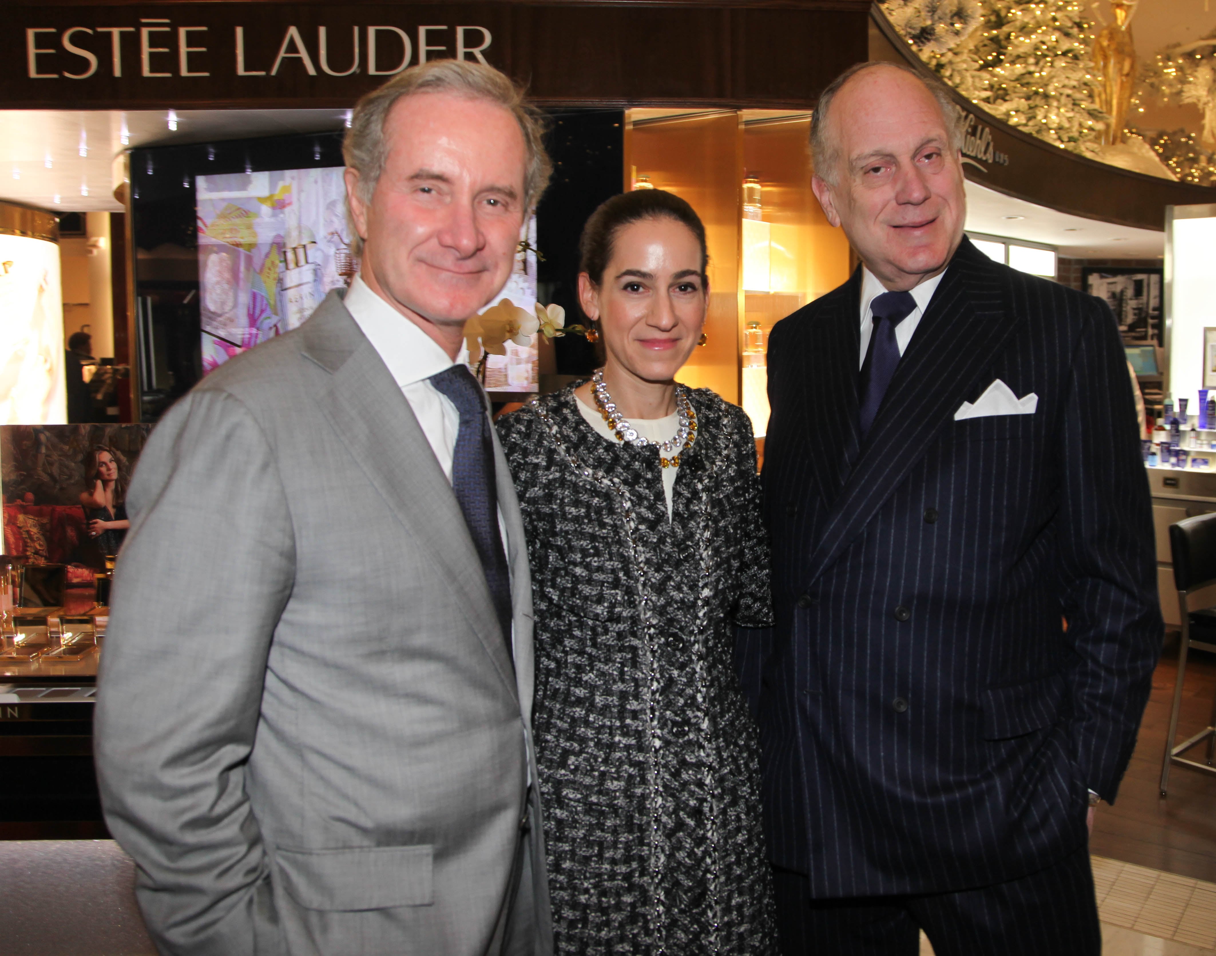 Varios accionistas de Estée Lauder acusan a miembros de la familia y consejeros por enriquecimiento ilícito en la venta de acciones