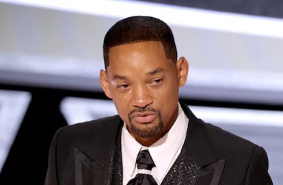 Will Smith sobre el escenario del Dolby Theatre de Los Ángeles (California), durante su discurso de aceptación del Oscar a mejor actor por su interpretación en 'El método Williams', en marzo de 2022.