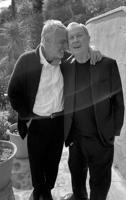 Frederic Amat con Bob Wilson en Barcelona, en 1986.