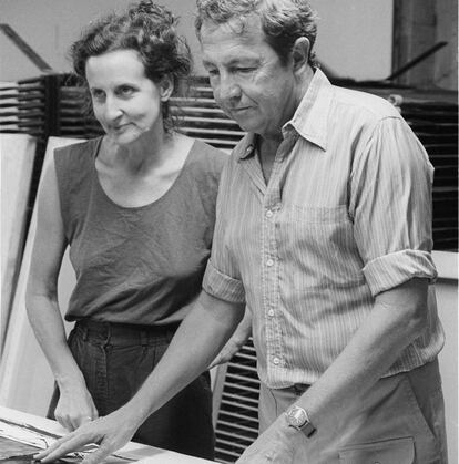 Trisha Brown y Robert Rauschenberg, en 1983, en Nueva York, en una imagen de la fundación del artista visual.