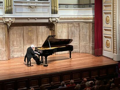 El pianista Grigori Sokolov en la Sociedad Filarmónica de Bilbao el 23 de febrero de 2023.