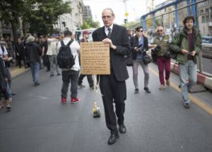 "Cada persona tiene derecho a la vida", decían los carteles improvisados en cartones.