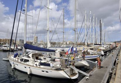 Varias embarcaciones atracadas en un puerto de Gran Canaria.