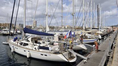 Varias embarcaciones atracadas en un puerto de Gran Canaria.