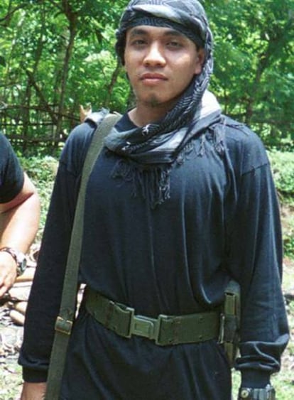 Imagen de Janjalani captada en 2000 en la selva filipina.