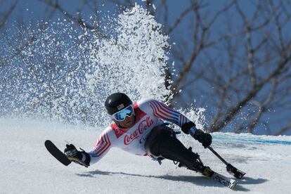 Tyler Walker, de Estados Unidos, durante una prueba de esquí alpino en Jeongseon (Corea del Sur), el 13 de marzo.