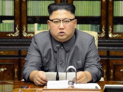 Kim Jong-un faz pronunciamento contra Donald Trump na TV norte-coreana.