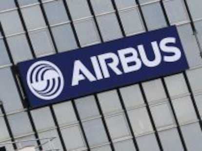 Logo del grupo Airbus en la sede central de Toulouse