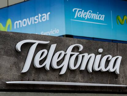 Logos de Telef&oacute;nica y Movistar.