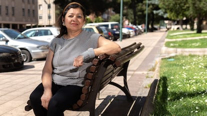 Yanira Briceño, limpiadora en un colegio de Valladolid con problemas físicos derivados de su actividad.